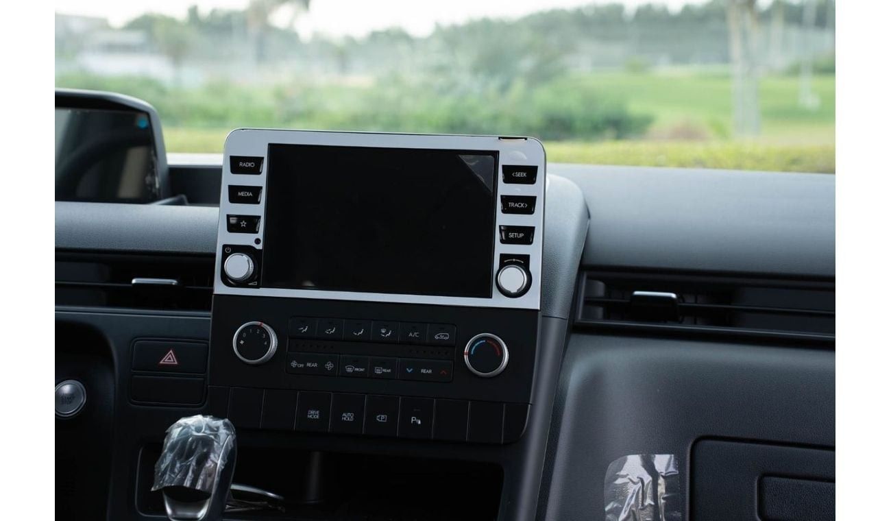 Hyundai Staria 10years warranty and 5 years service Contact number 0507273386