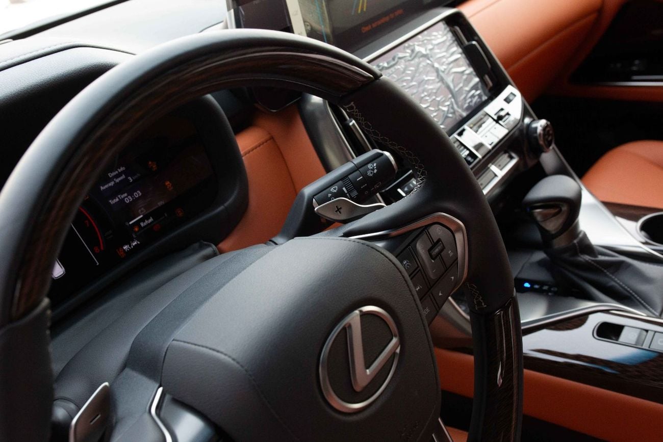 Lexus LX600 VIP