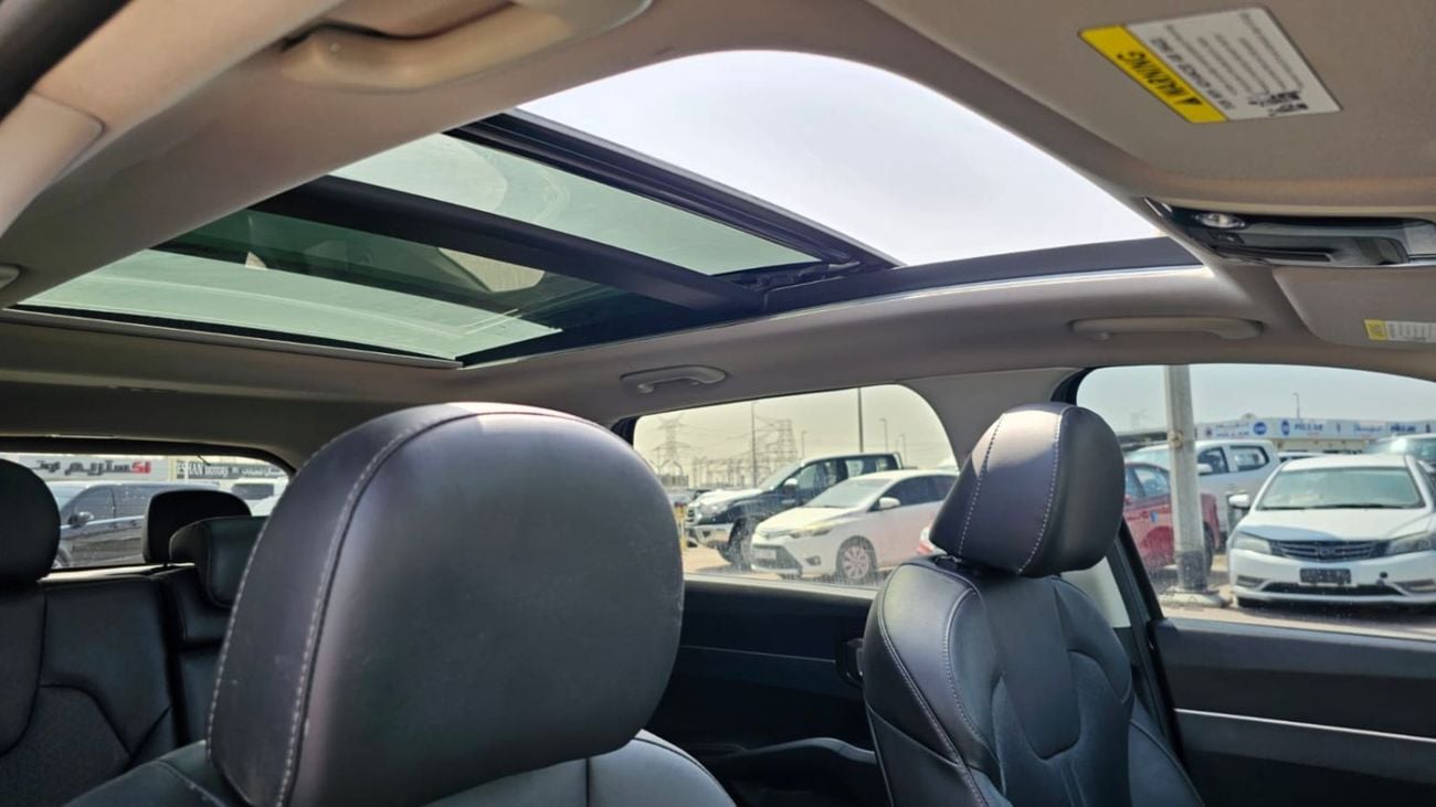 Kia Sorento Std 2.5L AWD SORENTO,2.5L,V4,PANORAMIC ROOF,RADAR,LEATHER SEATS,D.POWER SEAT,7SEATS,LED LIGHTS,A/T,U