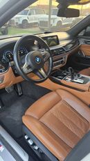 BMW 750Li Luxury 4.4L (443 HP)