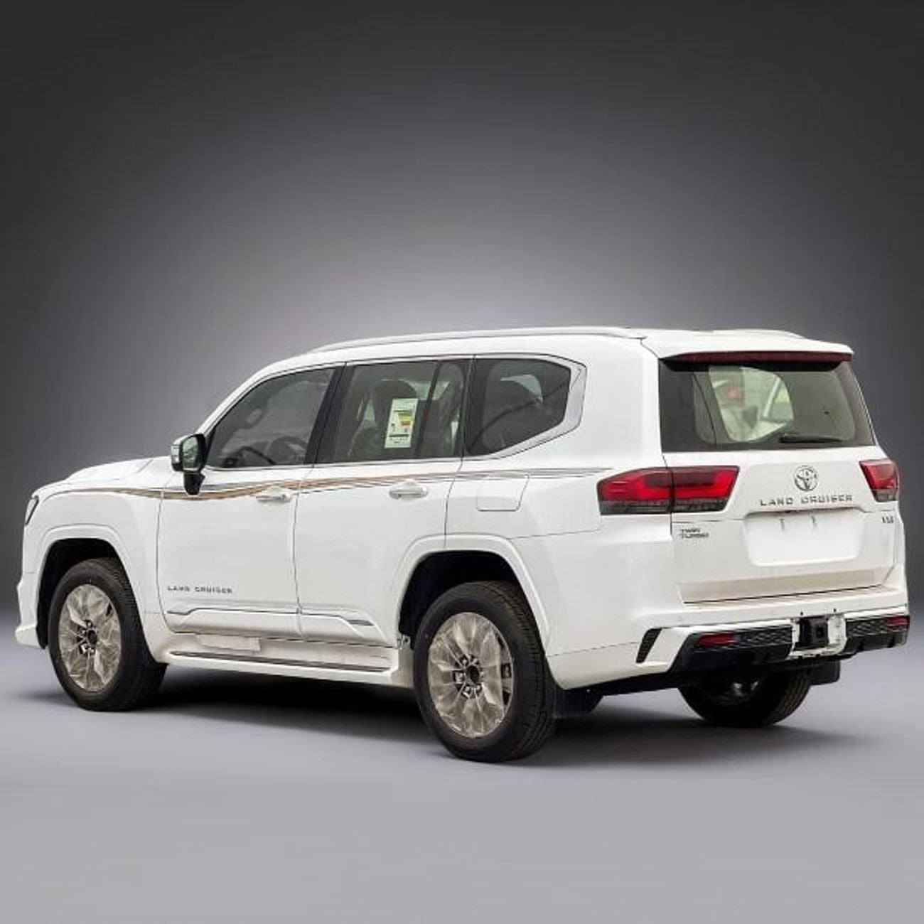 تويوتا لاند كروزر Toyota Land Cruiser VXR 3.5L Twin Turbo Omani 2026