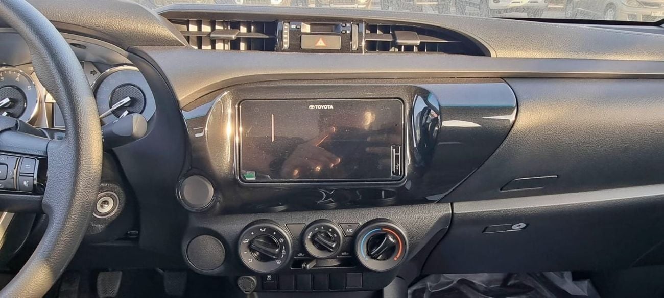 تويوتا هيلوكس TOYOTA HILUX 2.4L DIESEL M/T 4X2 MY 2026