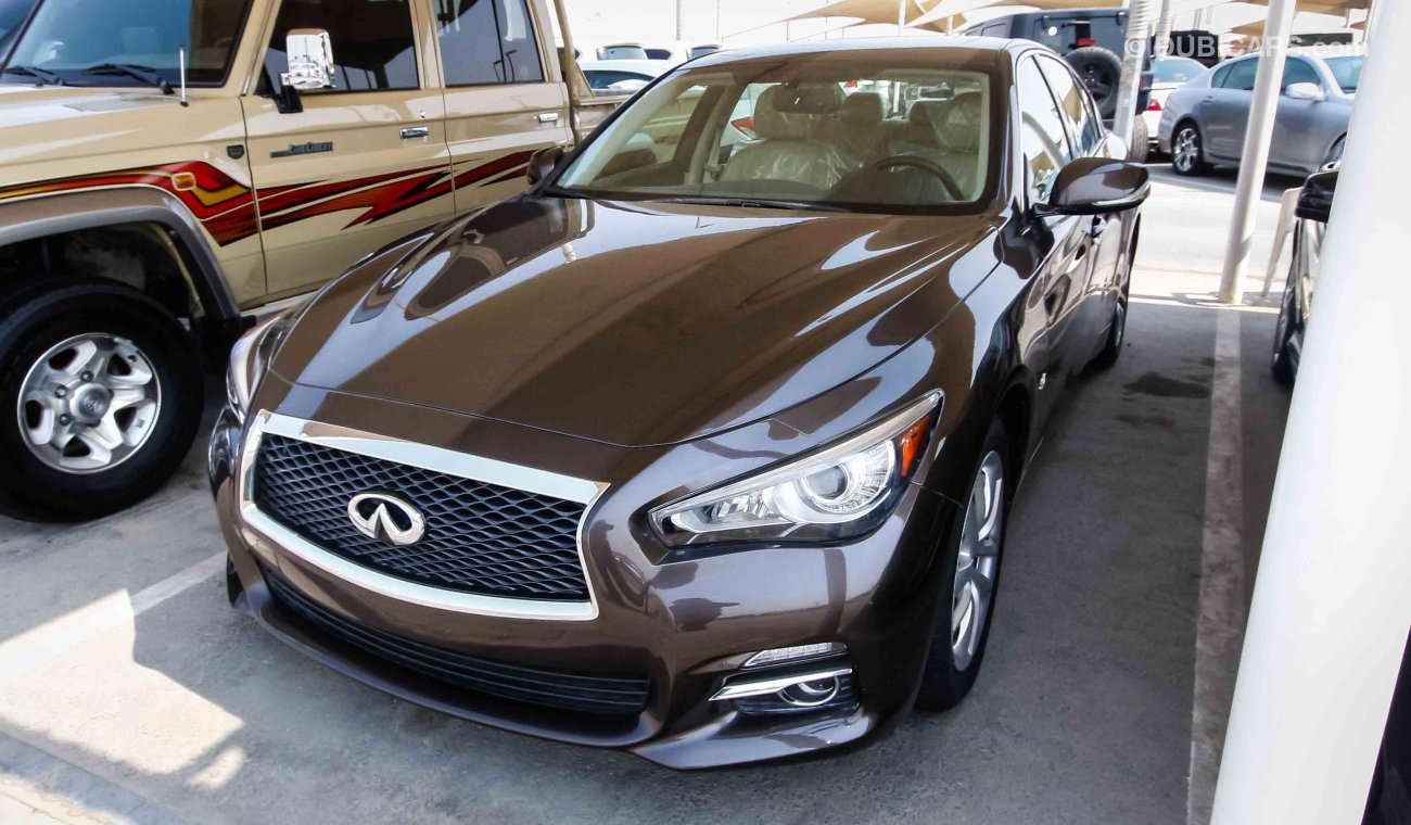 Infiniti Q50 3.7