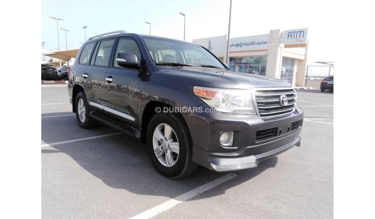 تويوتا لاند كروزر للبيع تويوتا لاندكروزر ٢٠١٥ جي اكس ار خليجية فتحة،،،، بدون حوادث،،،، للبيع