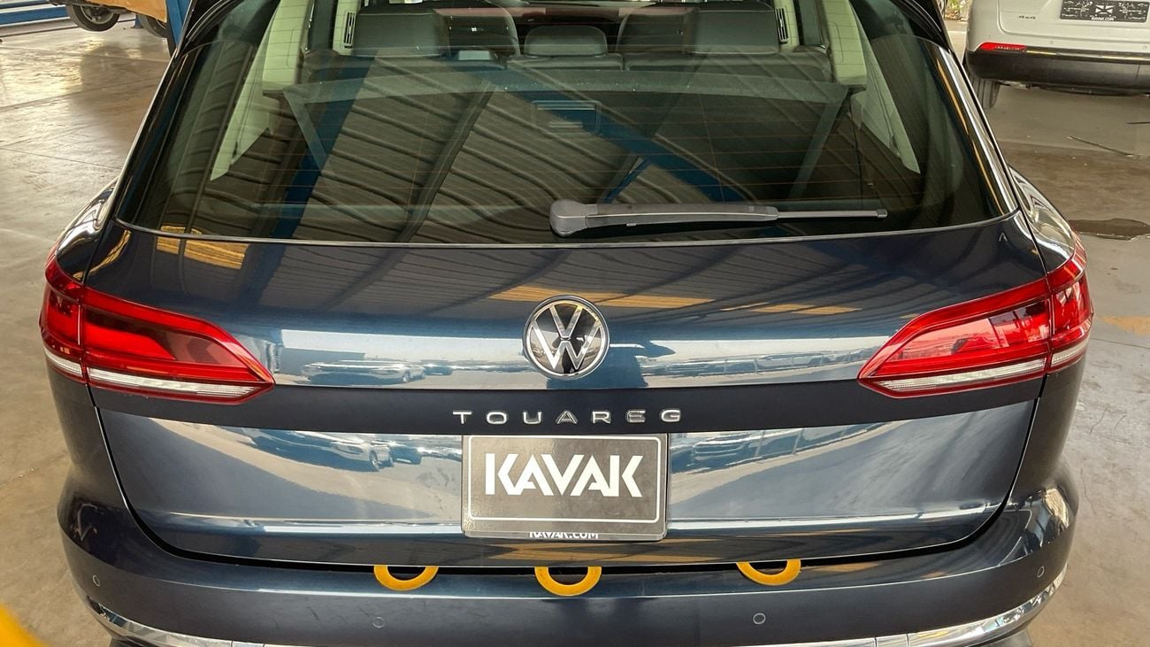 Volkswagen Touareg TRENDLINE | Guaranteed Warranty | 0 Down Payment