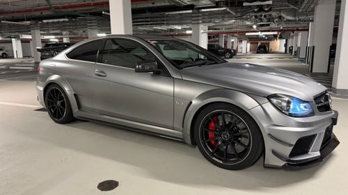 مرسيدس بنز C 63 AMG Black Series 6.2 517ps