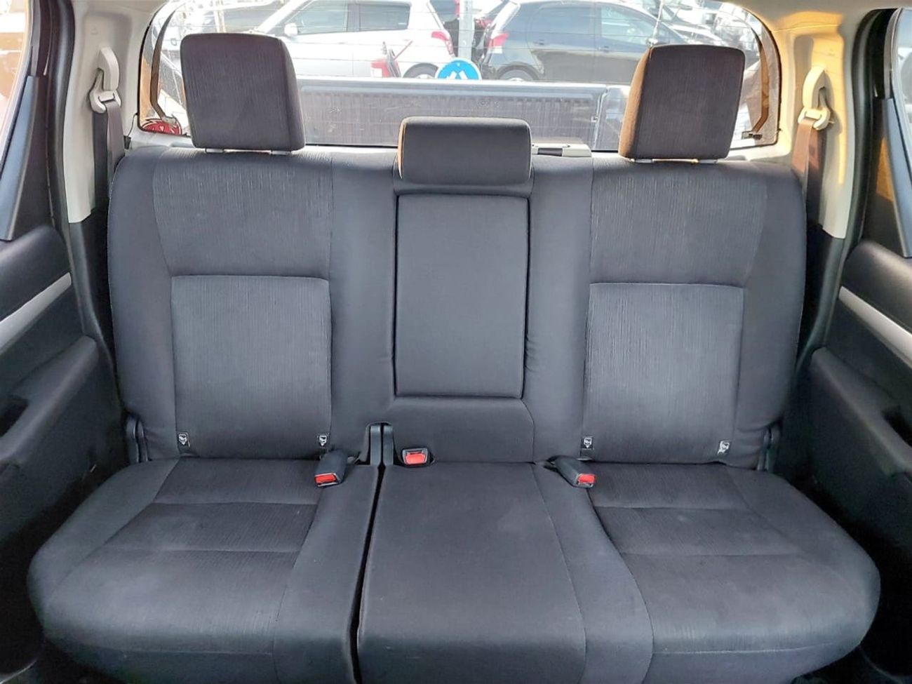 Toyota Hilux TOYOTA HILUX PICKUP RHD 2017 MODEL 2.8 L DIESEL AUTOMATIC(PM94124)