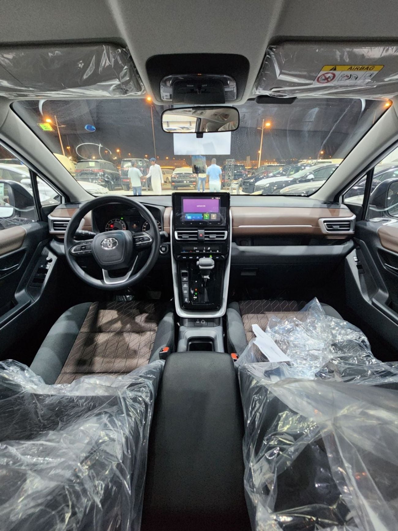 تويوتا إينوفا TOYOTA INNOVA 2.0L PETROL FWD 2026