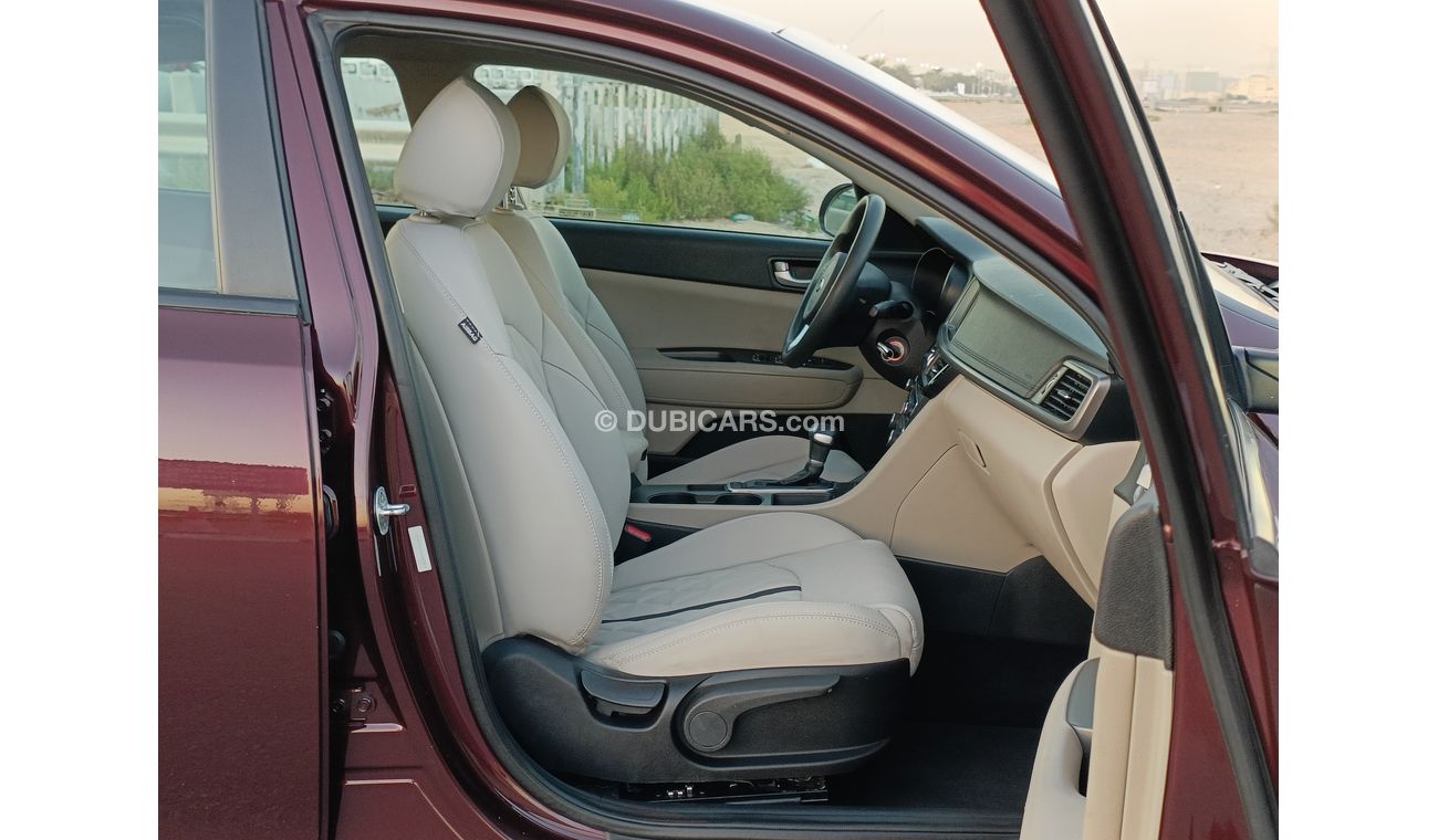 Kia Optima 2.4L Petrol, Leather Seats, DVD + Back Camera, 16'' Rims, Clean Interior and Exterior (LOT # 8894)