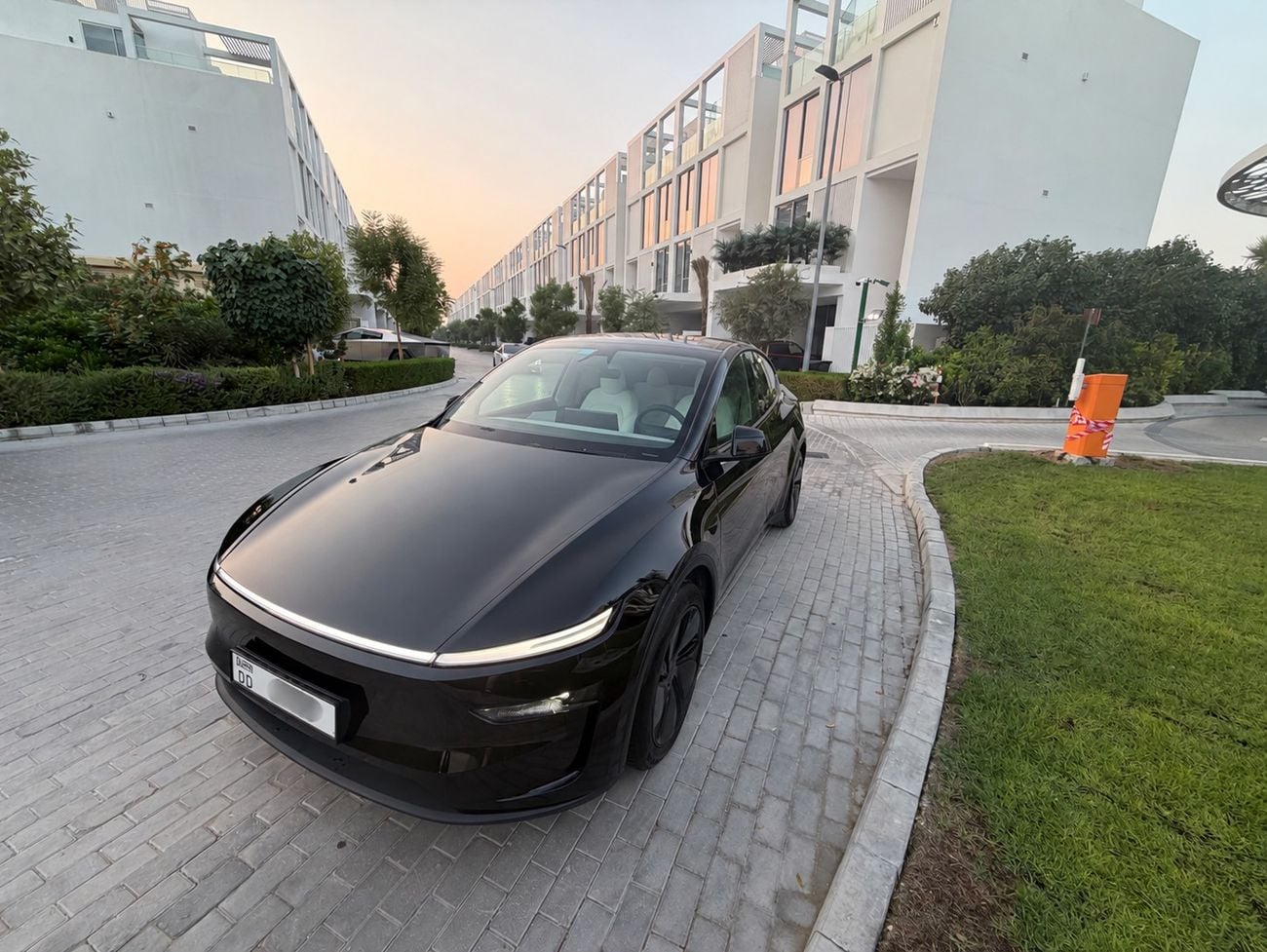 Tesla Model Y LONG RANGE