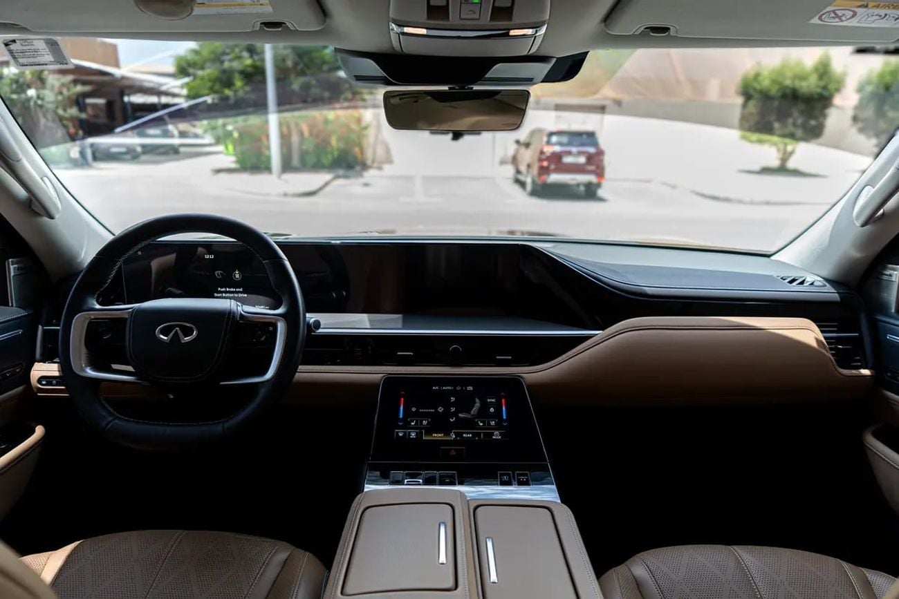 إنفينيتي QX80 Sensory 8 5.6L Sensory | GCC Specs with Warranty and Service till | 8-seaters | Super Clean