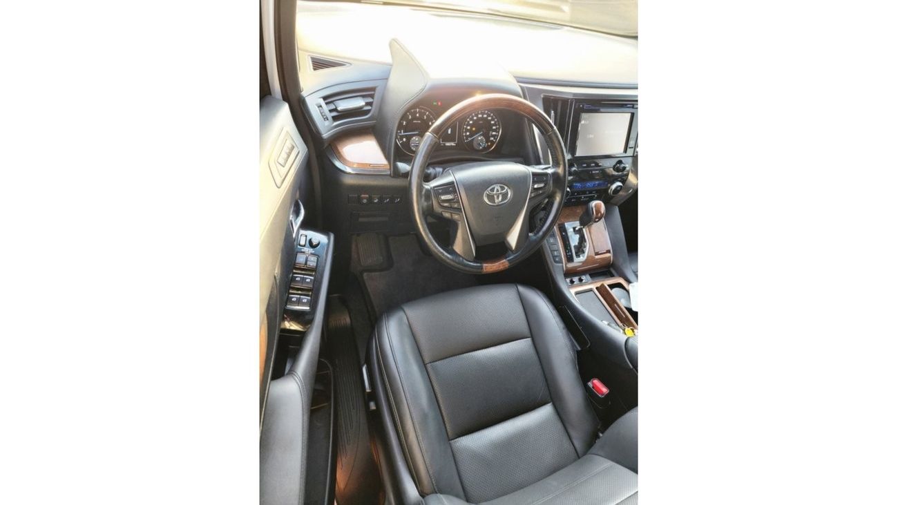 تويوتا ألفارد TOYOTA Alphard Full Option