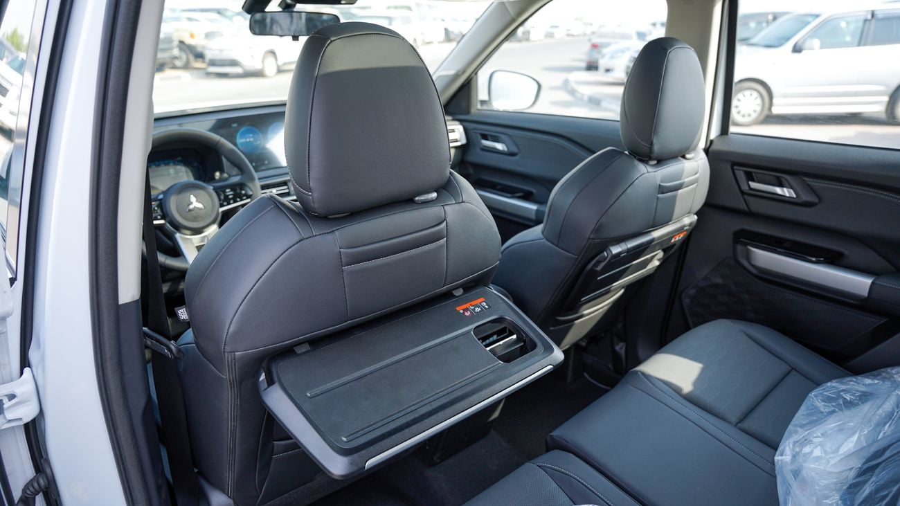 Mitsubishi Destinator