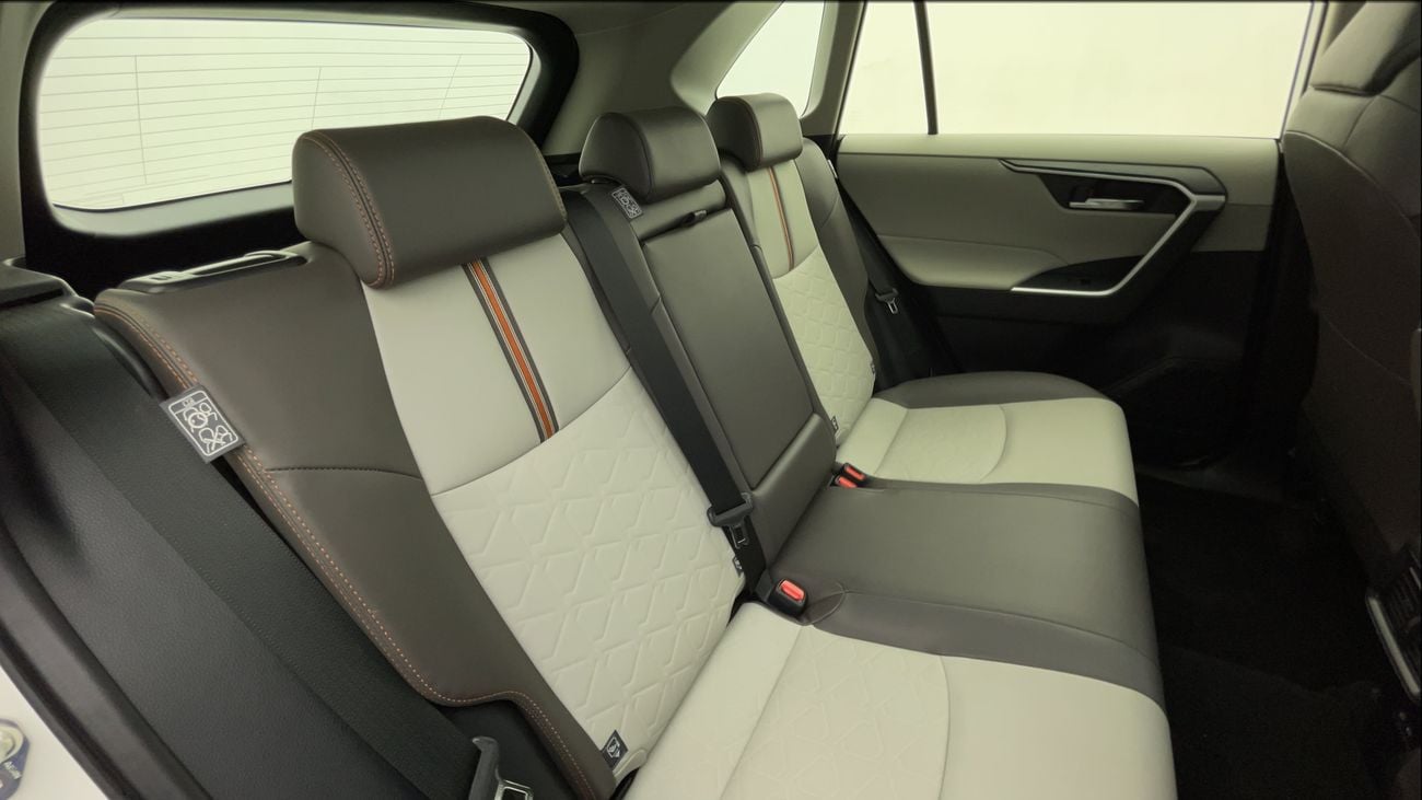 تويوتا راف ٤ ADVENTURE 2.5 | بدون دفعة مقدمة | اختبار القيادة في المنزل