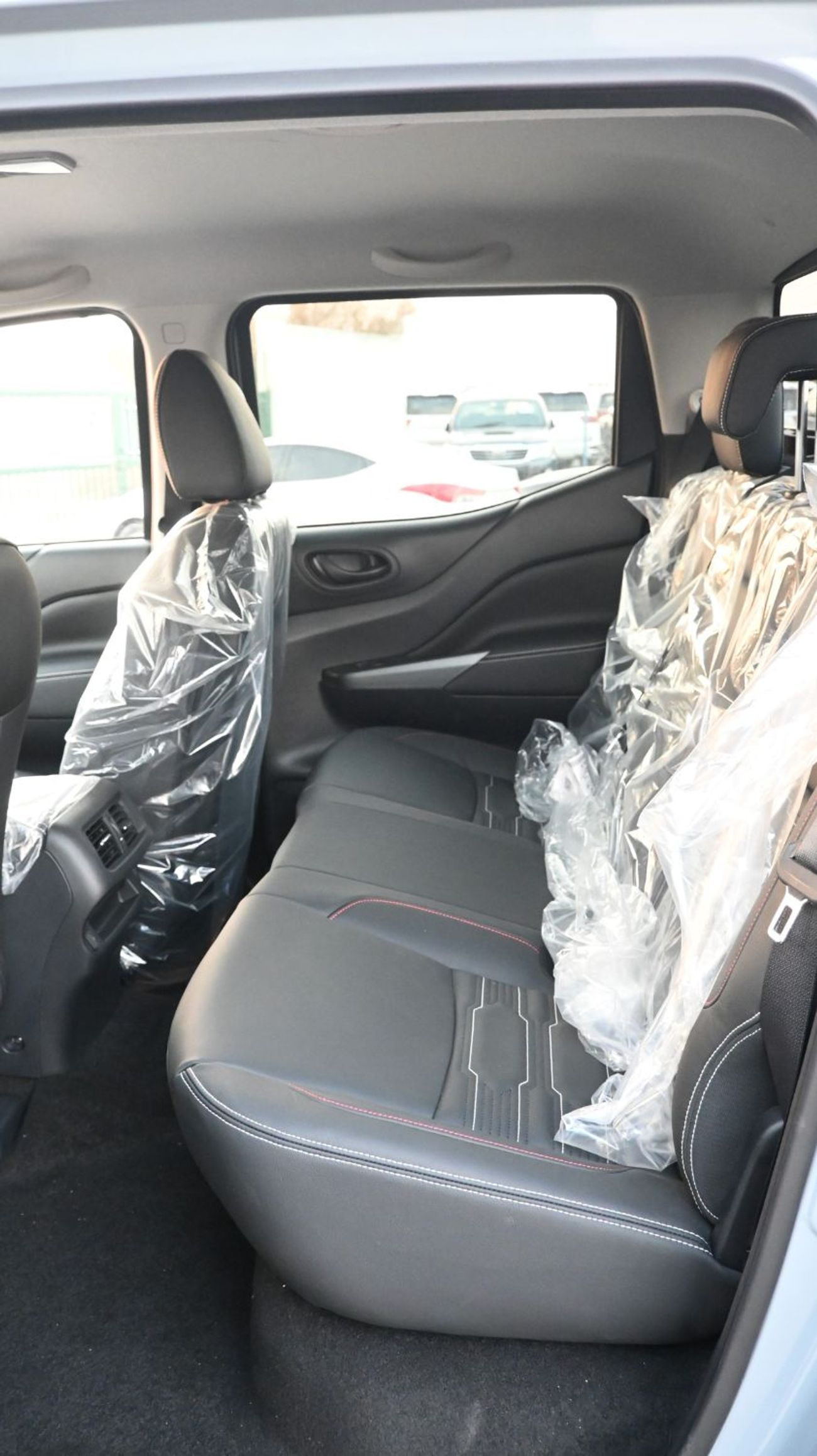 Nissan Navara NISSAN NAVARA 2.5L DIESEL PRO4X 4X4 WARRIER GRAY DC AT MODEL 2025 BRAND NEW [AVAILABLE COLOURS : WAR