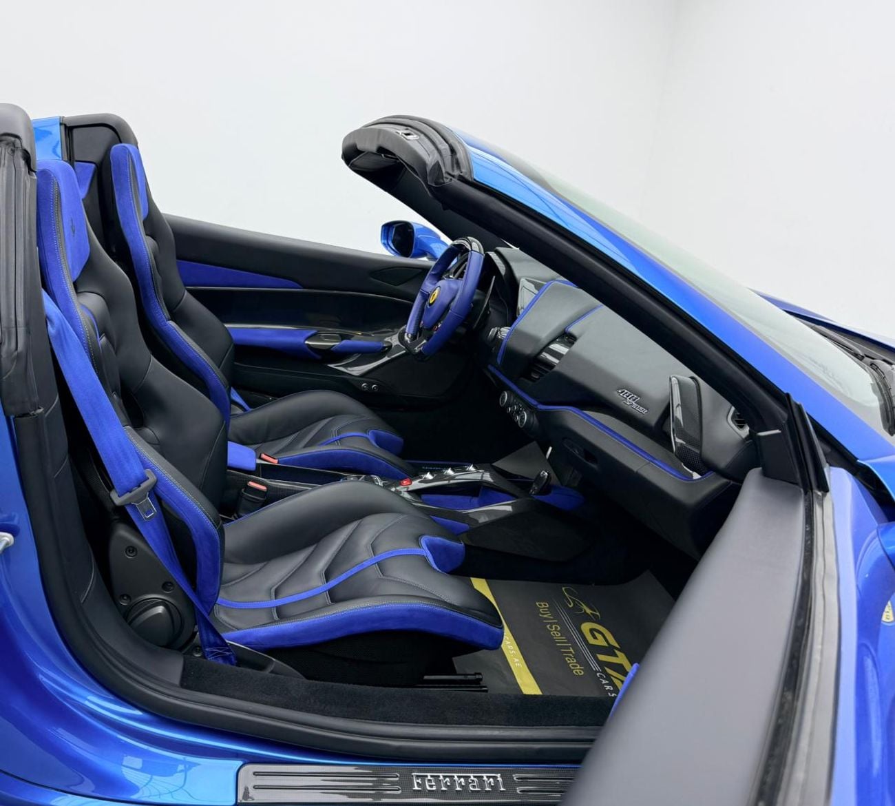 فيراري 488 سبايدر STANDARD 2016 Ferrari 488 Spider Carbon Edition, Full Ferrari Service History, Carbon Fiber Package, GCC
