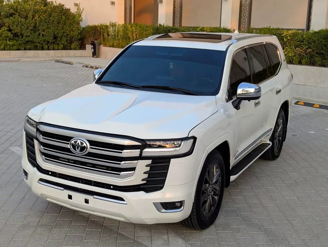 Toyota Land Cruiser VXR GCC Specs