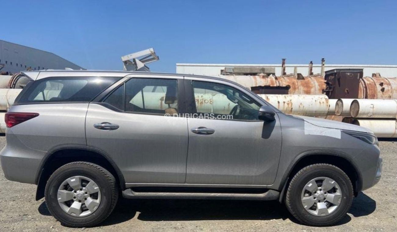 Toyota Fortuner TOYOTA FORTUNER 2.4L DSL 4/4 .. 2023