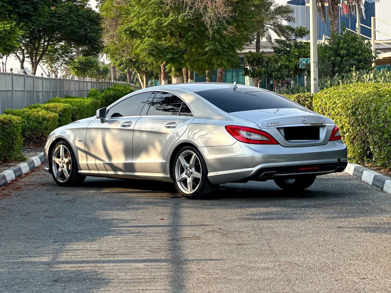 مرسيدس بنز CLS 55 AMG Mercedes-Benz CLS 550 AMG | Law Mileage ( 154,000 Km ) | Japanese Specs