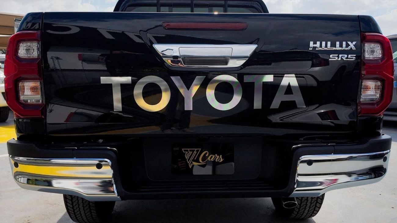 تويوتا هيلوكس TOYOTA HILUX SR5 4.0 V6 4WD A/T 2024