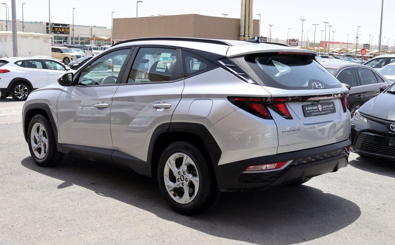 Hyundai Tucson Comfort ACCIDENTS FREE - GCC - 2000 CC - ORIGINAL PAINT - PERFECT CONDITION INSIDE OUT