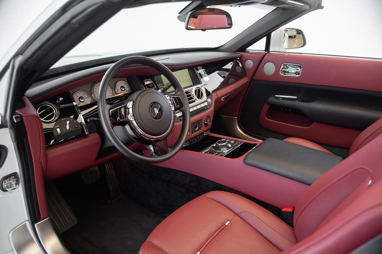 رولز رويس داون Rolls Royce Dawn