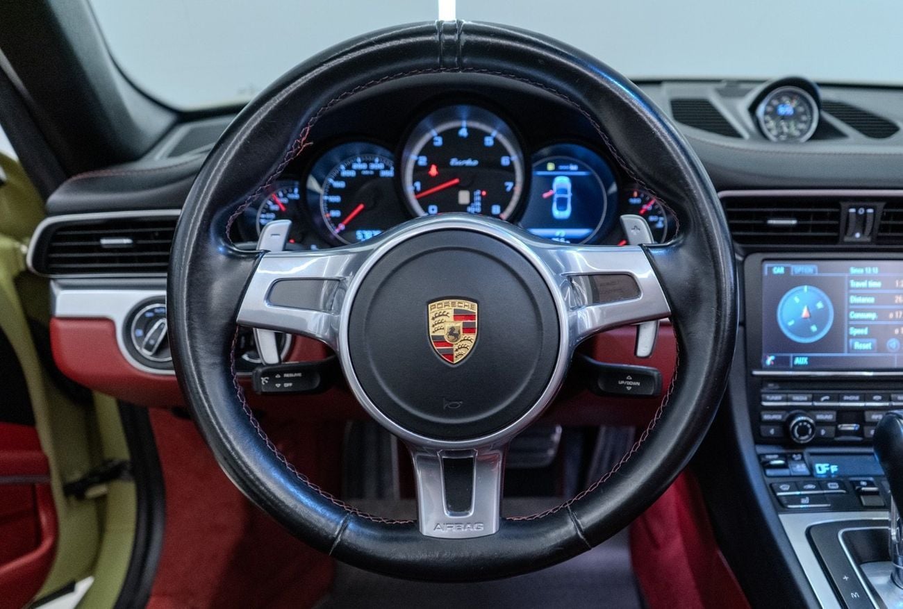 Porsche 911 Turbo 3.8L (520 HP) Convertible 2015 Porsche 911 Turbo Convertible, Fully Loaded, Excellent Conditio