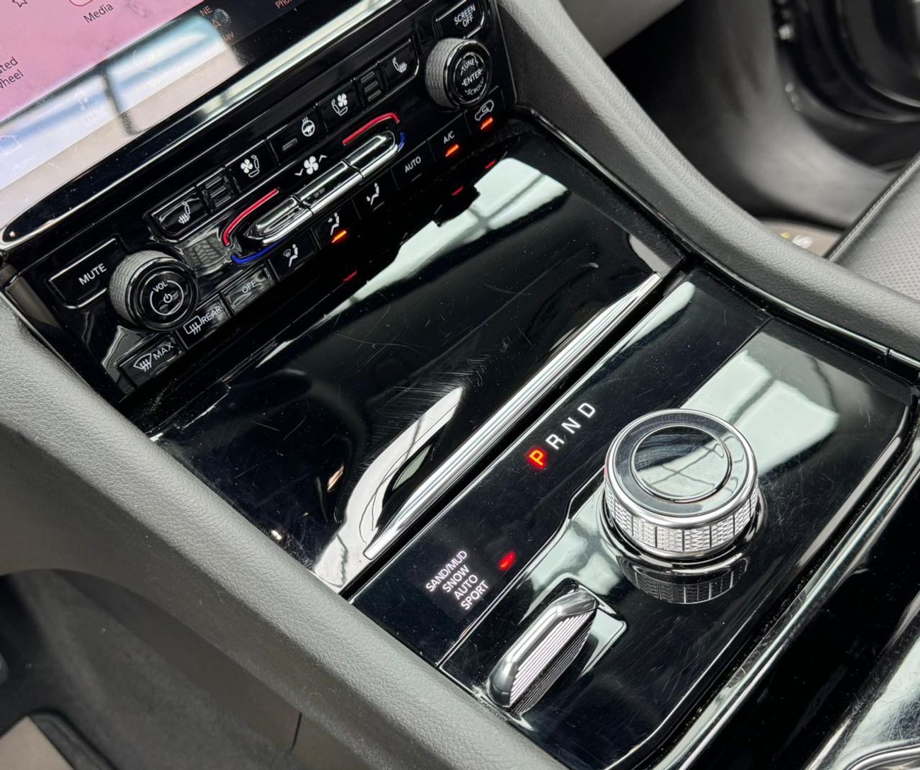 جيب جراند شيروكي L Limited 3.6L 2022 Jeep Grand Cherokee L Limited, 2027 Jeep Warranty, 2027 Jeep Service Pack, GCC