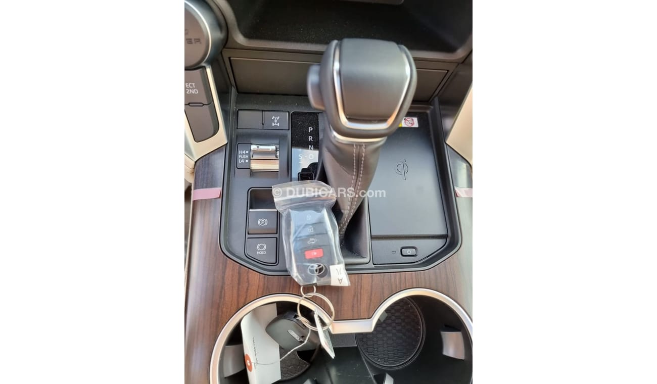 تويوتا لاند كروزر Toyota Land Cruiser GXR 4.0L Petrol GCC Red with Beige interior Model 2022