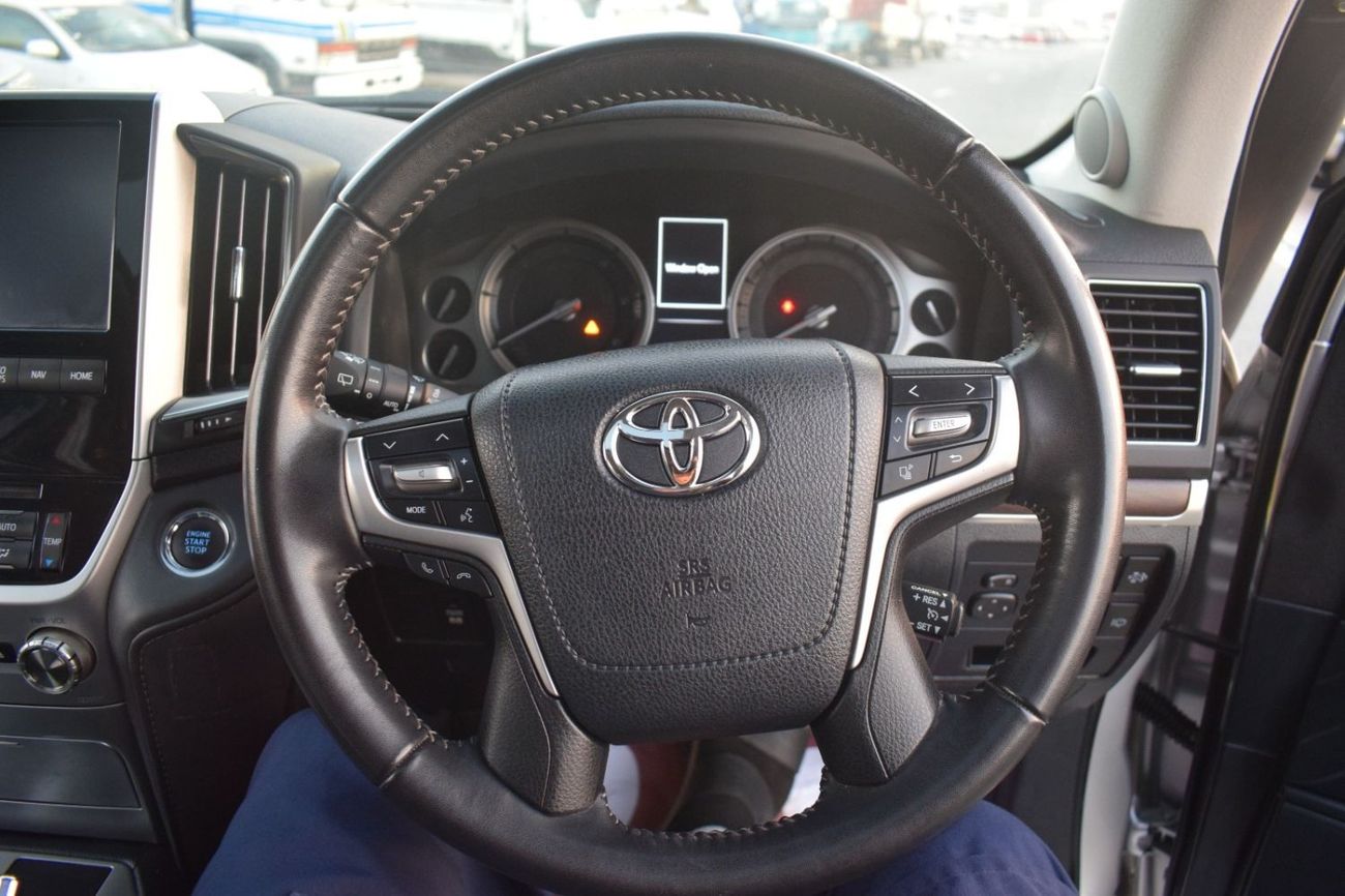 Toyota Land Cruiser 2020 TOYOTA LAND CRUISER V8 FULL OPTION
