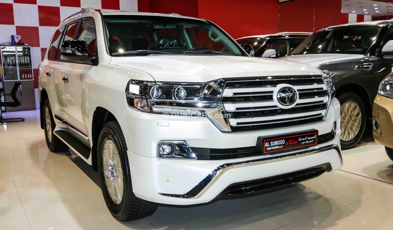 Toyota Land Cruiser GXR White Edition 4.6L V8