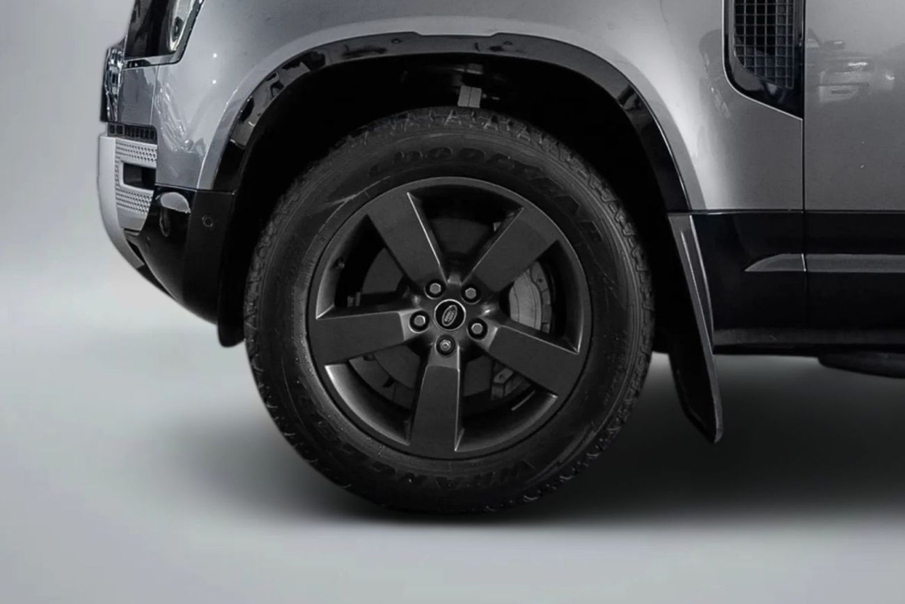 Land Rover Defender P400 110 HSE 3.0L (5 Seater)