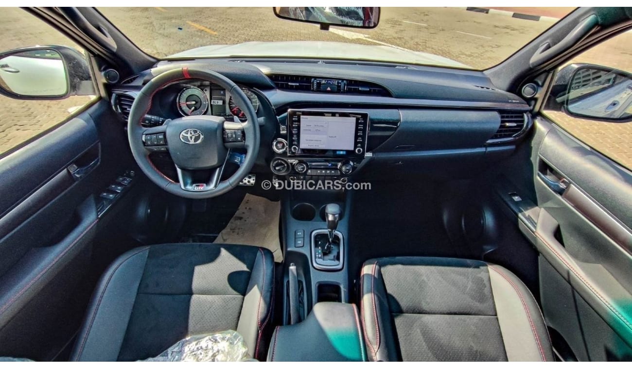تويوتا هيلوكس HILUX GR 2.8L