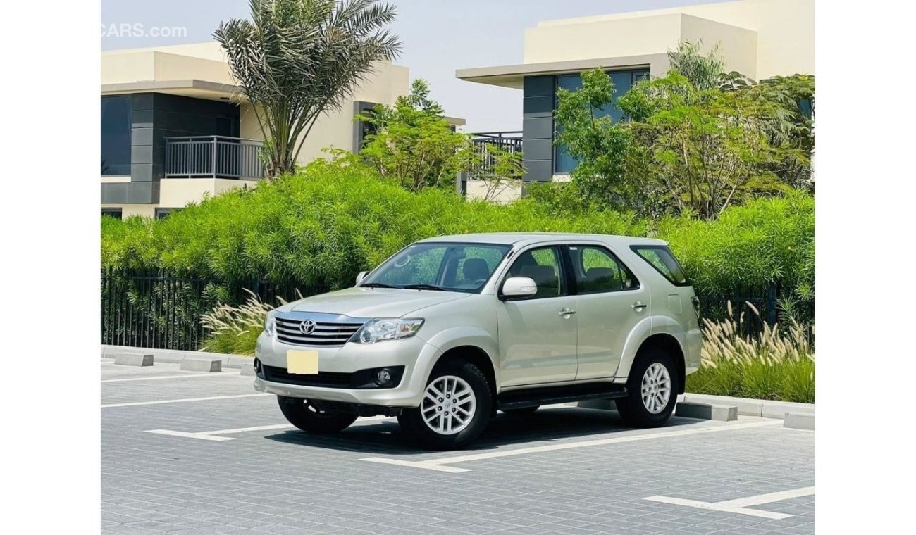 Toyota Fortuner SR5 SR5 SR5 SR5 || GCC || Less Driven || 7 seater || Well Maintained