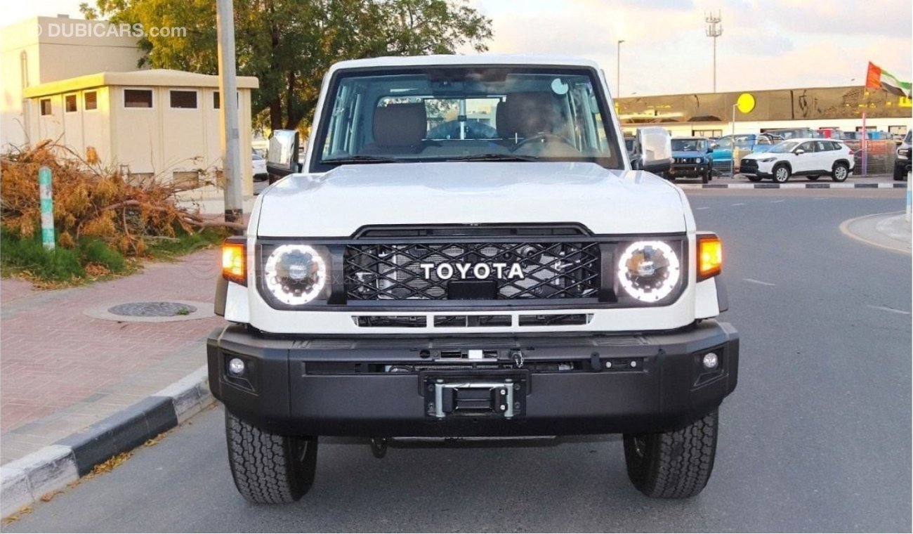 Toyota Land Cruiser Pick Up LC79 Double Cabin, 2.8L Turbo Diesel 4WD A/T