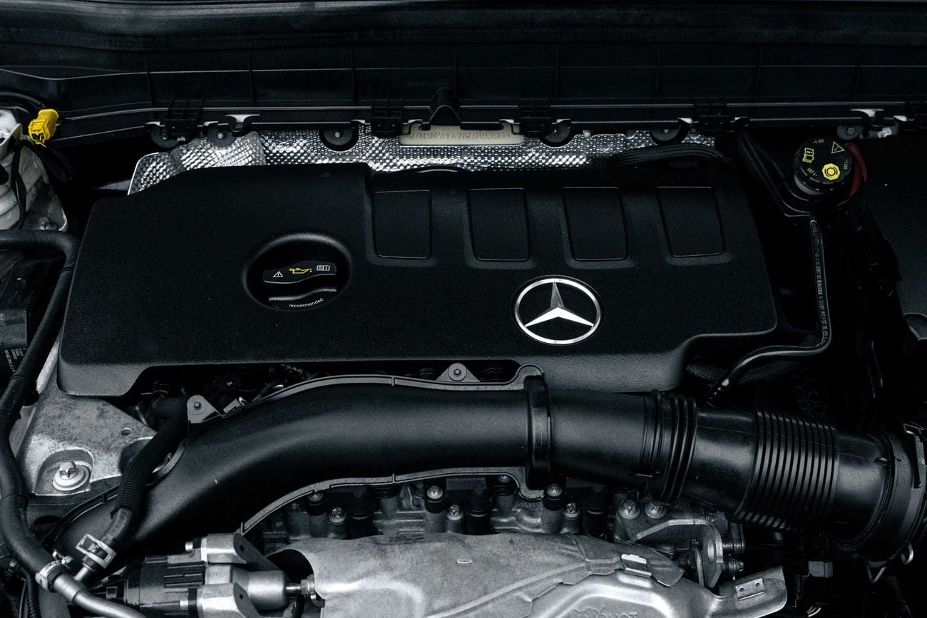 مرسيدس بنز GLB 250 GLB 250 | 2,546 P.M | 0% Downpayment | Mercedes History
