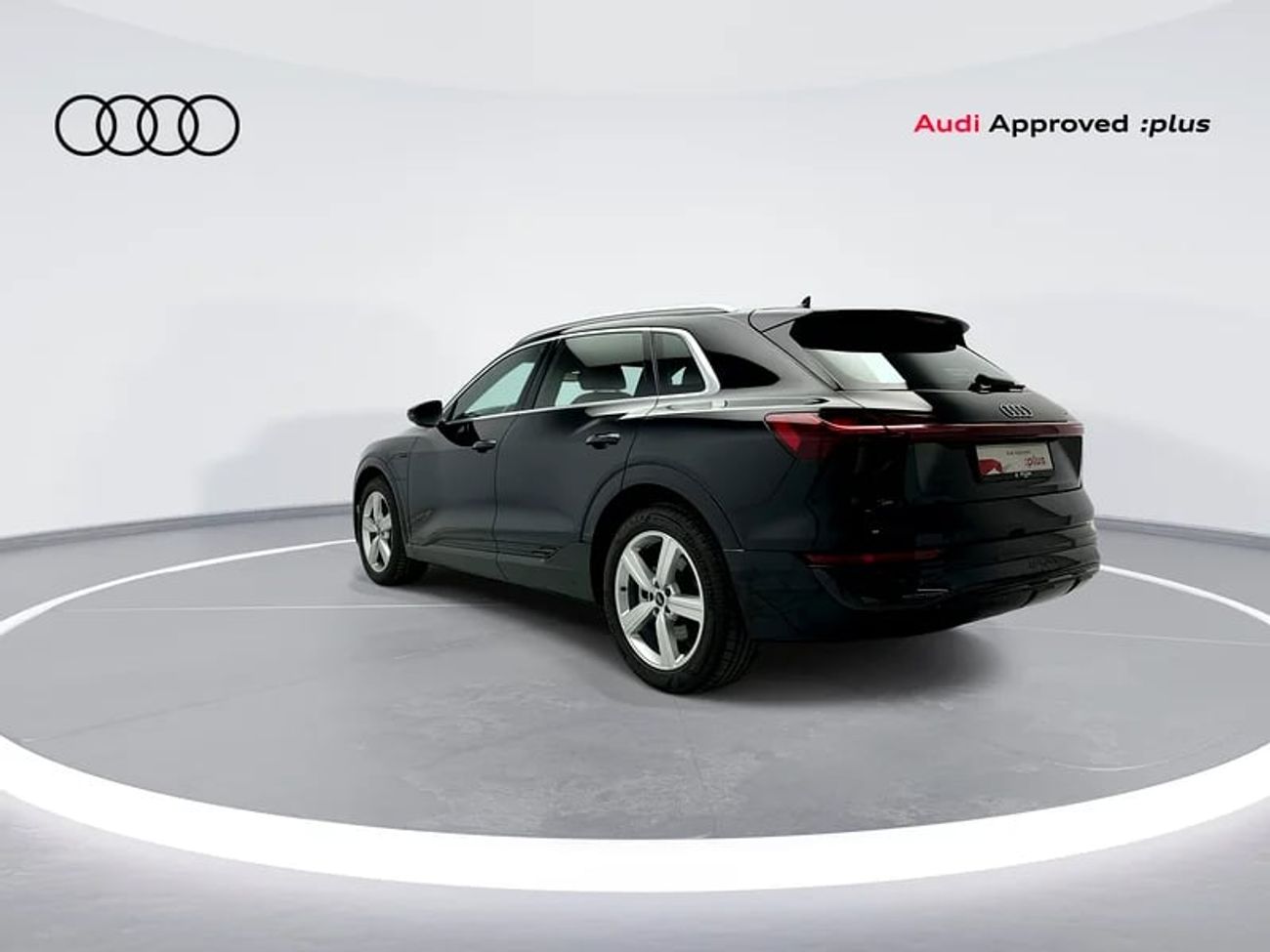 Audi etron Q8 Advanced 55 quat 408hp (Ref# 028541)