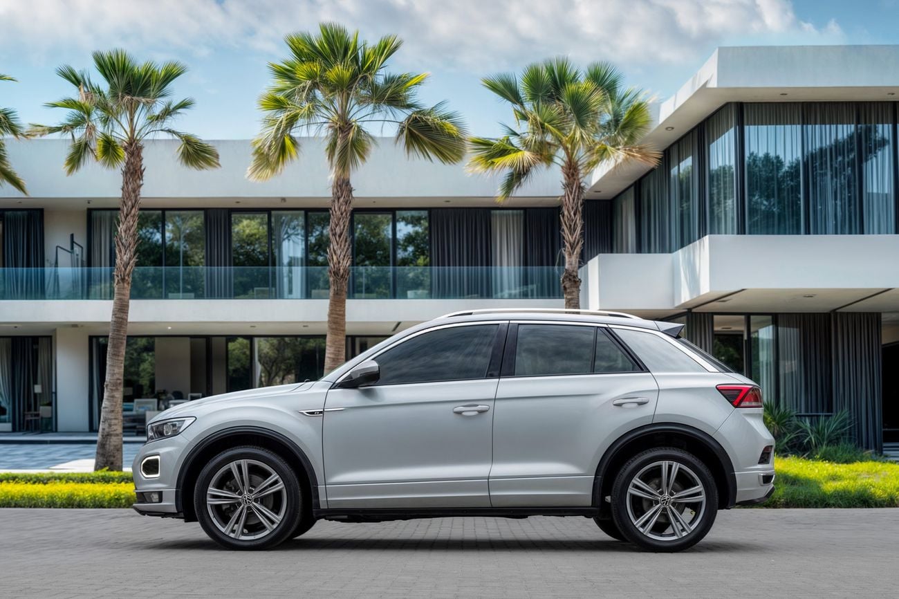 Volkswagen T ROC T-Roc R-Line | 1,469 P.M | 0% Downpayment | Low Kilometers!