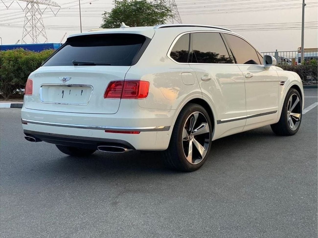 Bentley Bentayga FIRST EDITION Std GCC SPEC NEAT AND CLEAN