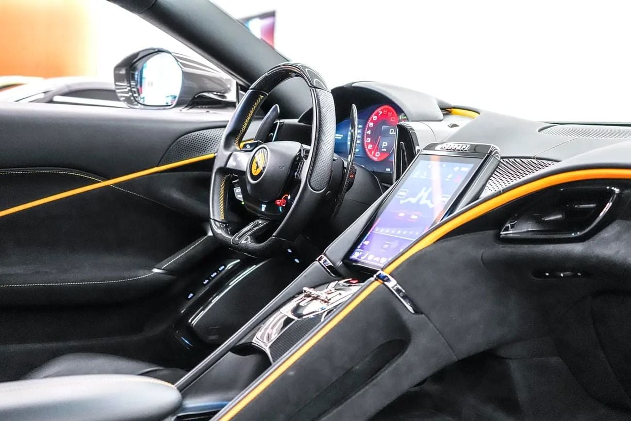 Ferrari Roma STANDARD FULL CARBON HIGH OPTIONS | WITH SERVICE CONTRACT