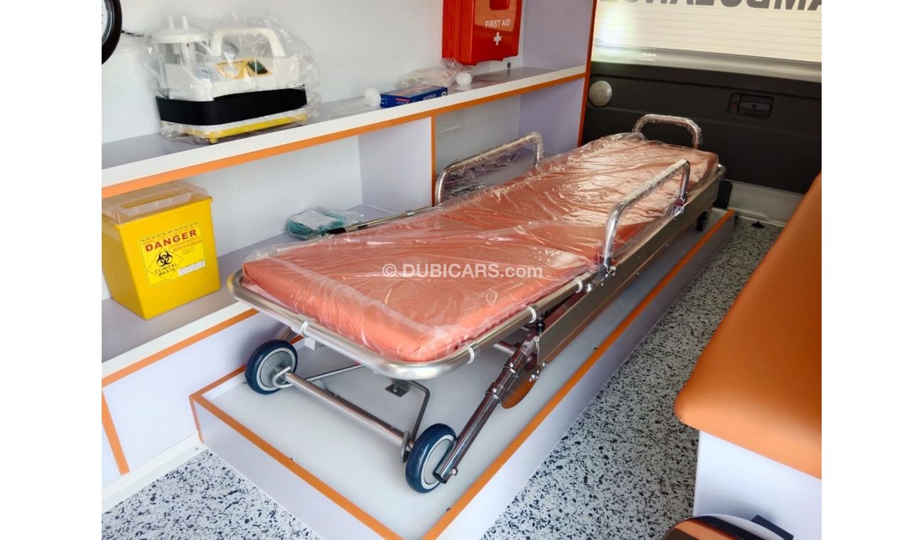 Toyota Hiace TOYOTA HIACE AMBULANCE RIGHT HAND DRIVE (PM1244)