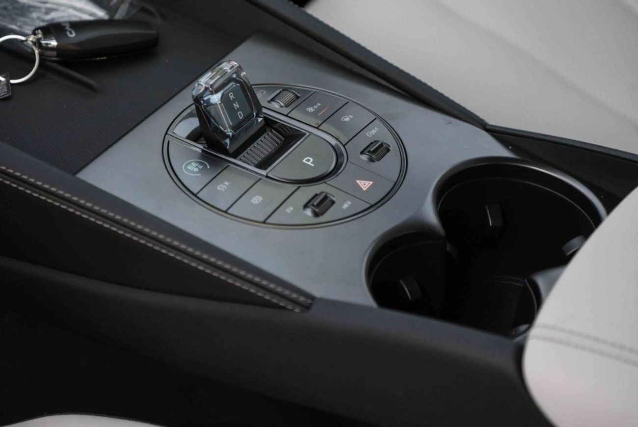 BYD Seal 2024 BYD SEAL 06 DM-i 120KM HONOR 1.5 Plug-in Hybrid - Grey inside Black | Export Only