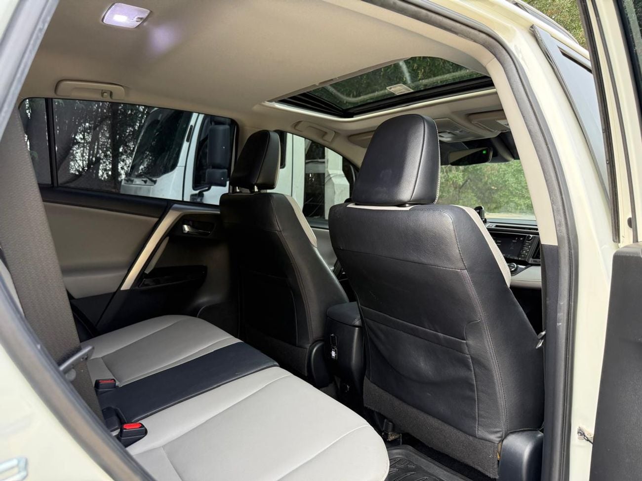 تويوتا راف ٤ Limited 2.5L