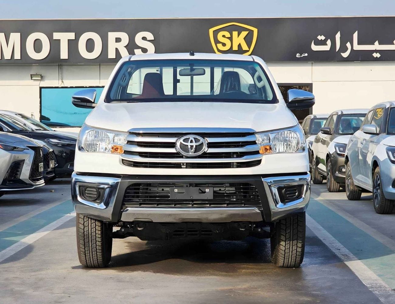تويوتا هيلوكس GLSG SINGLE CABIN || 2.7L PETROL M/T 4WD / CHROME BUMPERS / DVD+CAMERA (CODE # GLS-G-SC)