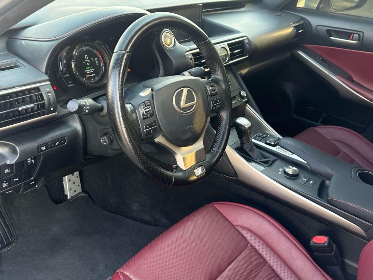 لكزس IS 200