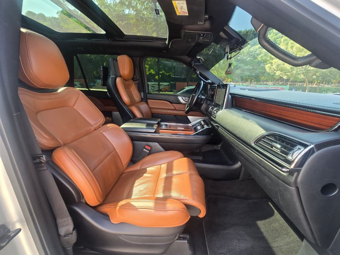 Lincoln Navigator Reserve 3.5L LINCOLN NAVIGATOR 2018 GCC // FSH // ORGINAL PAINT // ACCIDENT FREE // PERFECT CONDITIO