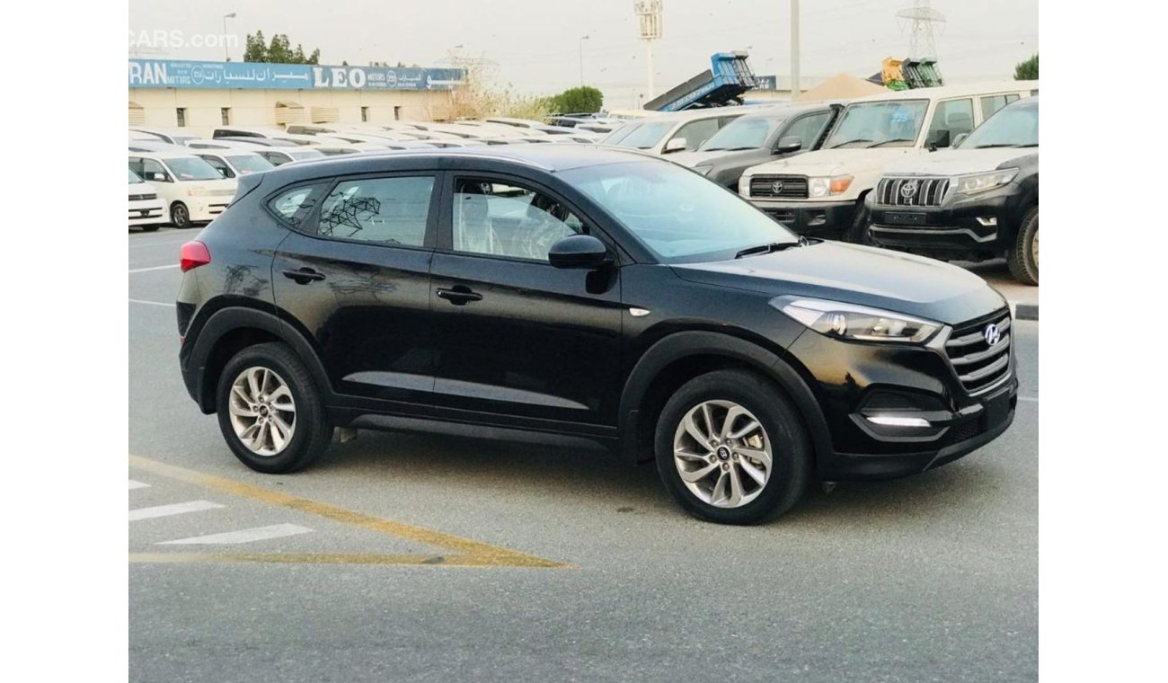 Hyundai Tucson HYUNDAI TUCSON DIESEL ENGINE MODEL 2015 BLACK COLOR VERY CLEAN AND GOOD CONDITION