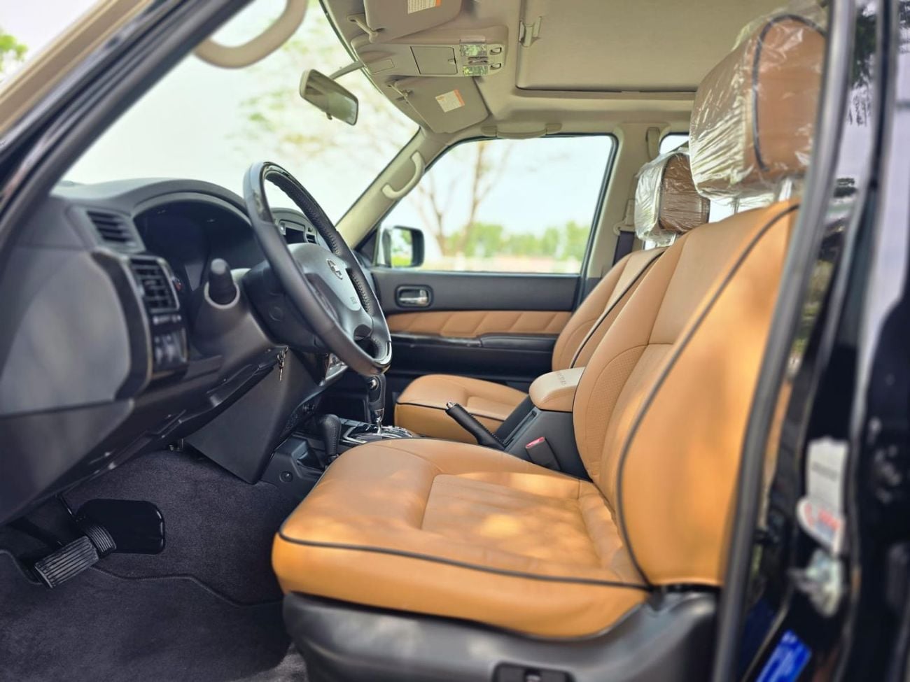 Nissan Patrol Super Safari SUPER SAFARI 2022 GCC LOW MILEAGE WITH AGENCY SERVICE CONTRACT IN MINT CONDITION