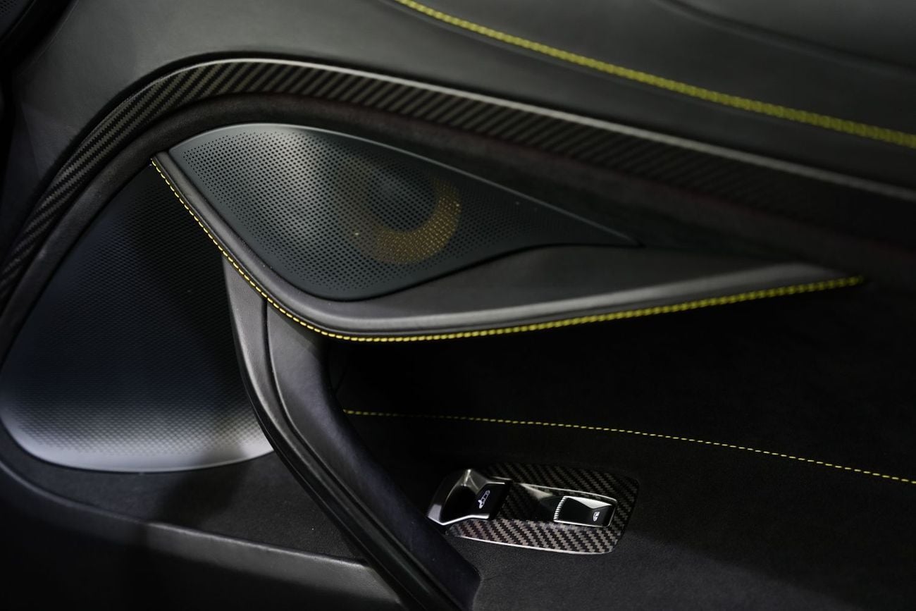 مكلارين 720S Performance Package, Carbon Aero Pack, Kline Exhaust, Bowers N Wilkins, Warranty Till 12/2026!!