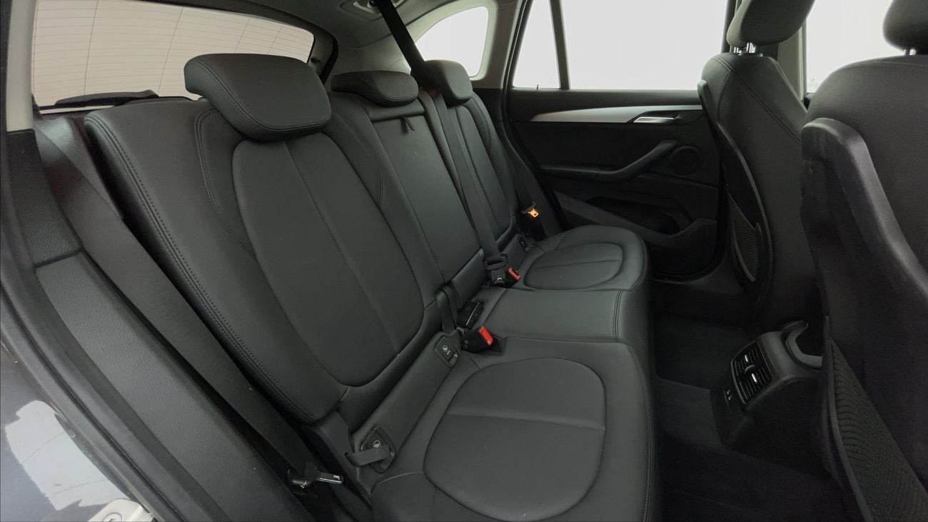 بي أم دبليو X1 SDRIVE 20I 2 | بدون دفعة مقدمة | اختبار القيادة في المنزل